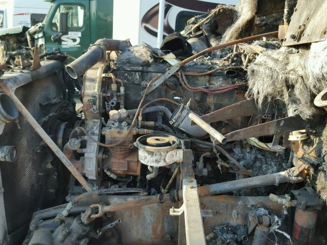 1XKTDB9X26J134027 - 2006 KENWORTH CONSTRUCTI BURN photo 7