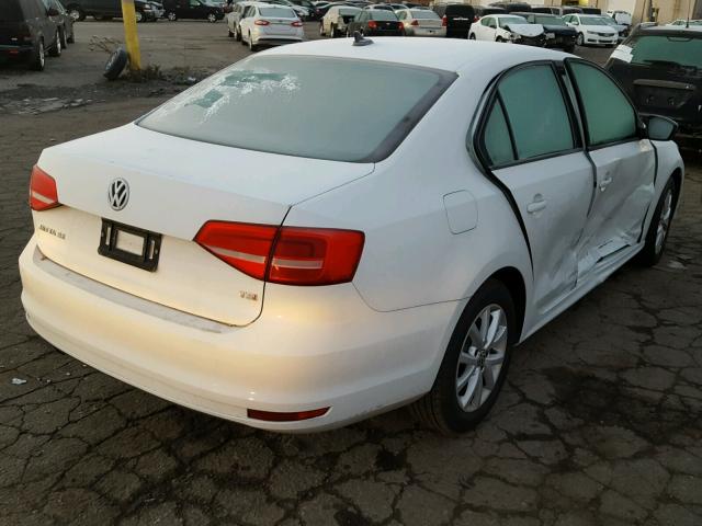 3VWD17AJXFM226449 - 2015 VOLKSWAGEN JETTA SE WHITE photo 4