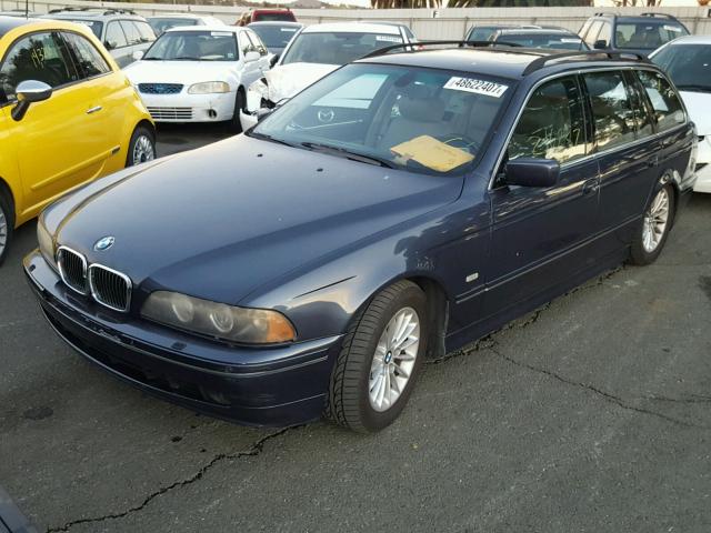 WBADR63422GN92324 - 2002 BMW 540 IT AUT BLUE photo 2