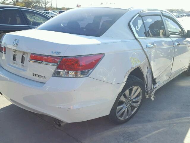 1HGCP3F71CA004136 - 2012 HONDA ACCORD EX WHITE photo 9