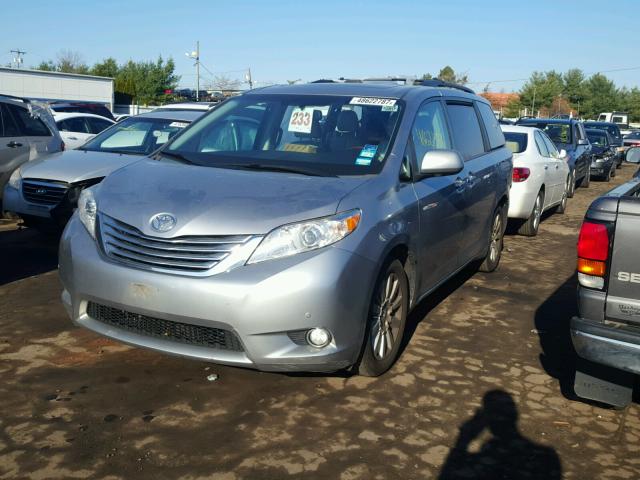 5TDDK3DC2BS001863 - 2011 TOYOTA SIENNA XLE SILVER photo 2