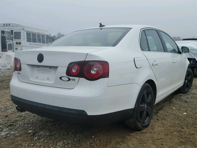 3VWRM71K69M135575 - 2009 VOLKSWAGEN JETTA SE WHITE photo 4