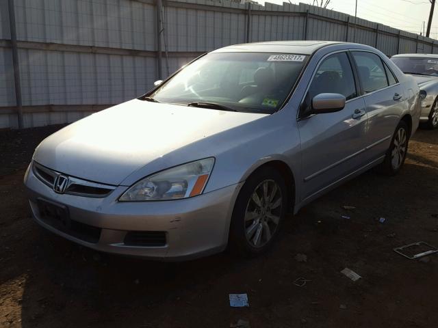 1HGCM66817A085826 - 2007 HONDA ACCORD EX SILVER photo 2