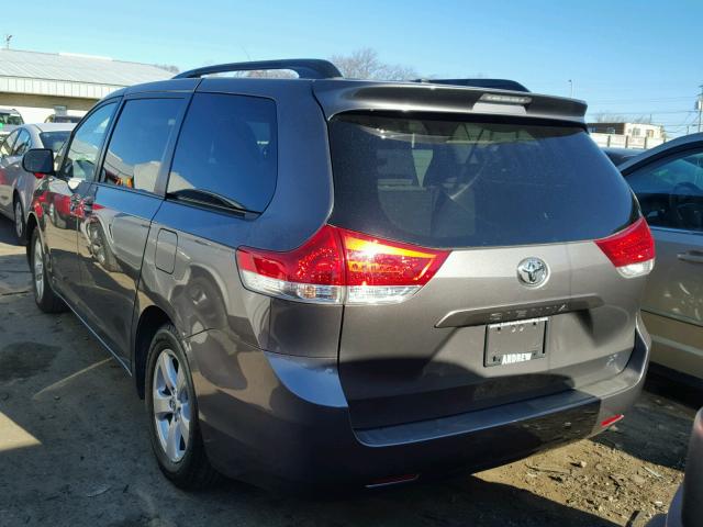 5TDKK3DC3BS117757 - 2011 TOYOTA SIENNA LE GRAY photo 3