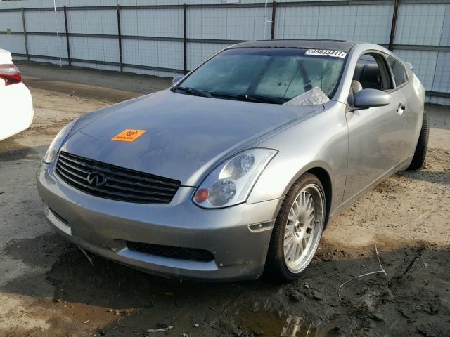 JNKCV54E45M409862 - 2005 INFINITI G35 SILVER photo 2