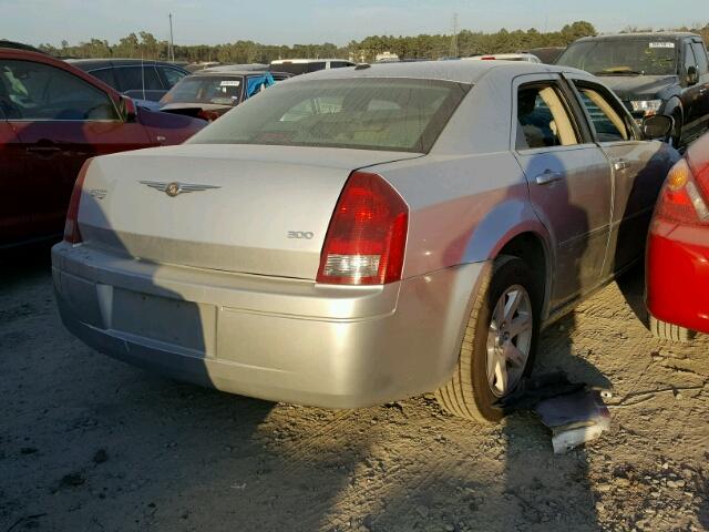 2C3LA43R07H880235 - 2007 CHRYSLER 300 SILVER photo 4