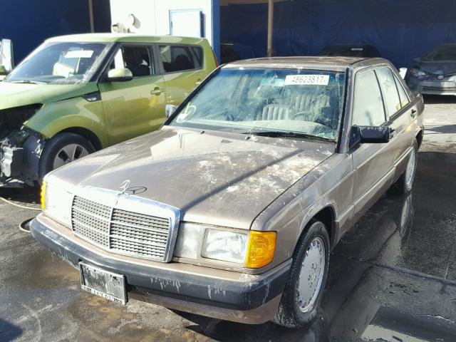 WDBDA29D9KF561666 - 1989 MERCEDES-BENZ 190 E 2.6 BROWN photo 2