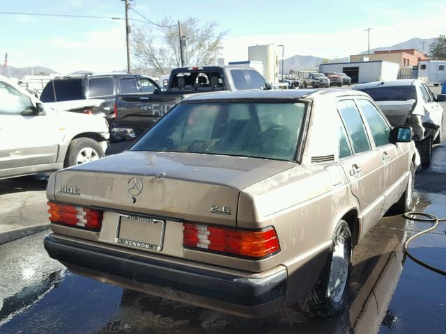 WDBDA29D9KF561666 - 1989 MERCEDES-BENZ 190 E 2.6 BROWN photo 4