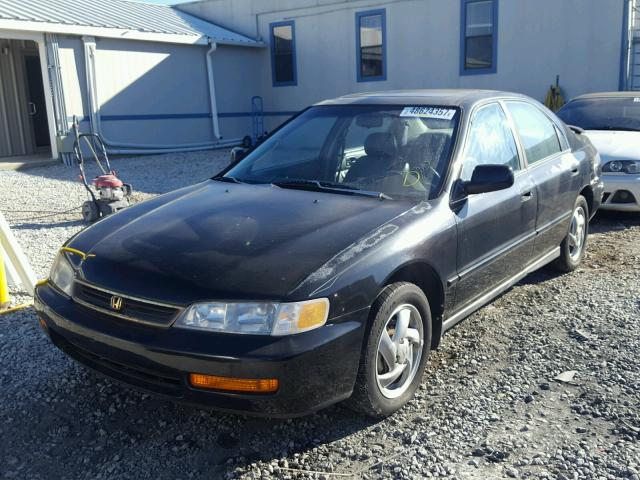 1HGCD566XTA187953 - 1996 HONDA ACCORD EX 黑色 照片 2