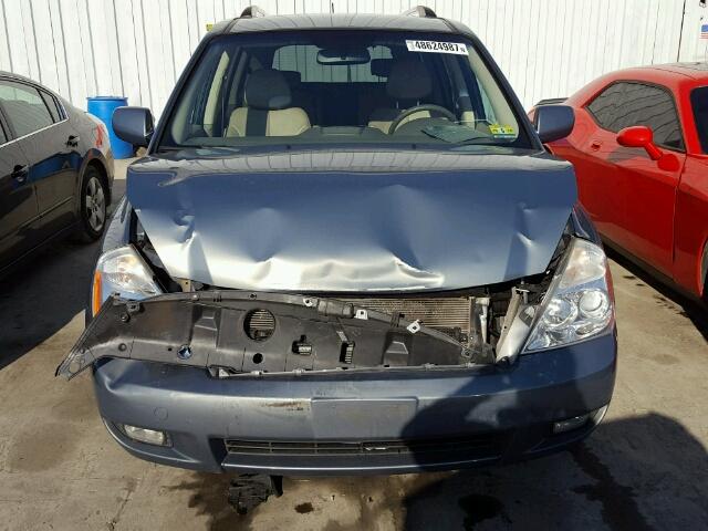 KNDMB233196296475 - 2009 KIA SEDONA EX BLUE photo 9