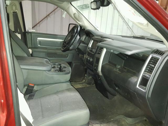 1C6RR7GT0FS536487 - 2015 RAM 1500 SLT RED photo 5