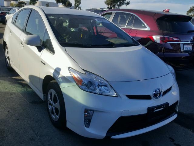 JTDKN3DU6F0415678 - 2015 TOYOTA PRIUS WHITE photo 1