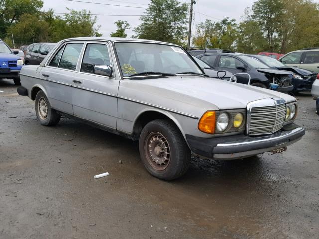 WDBAB33A1DB025583 - 1983 MERCEDES-BENZ 300 DT SILVER photo 1