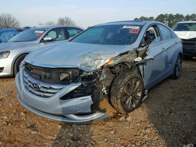 5NPEC4AB8DH770069 - 2013 HYUNDAI SONATA SE BLUE photo 2