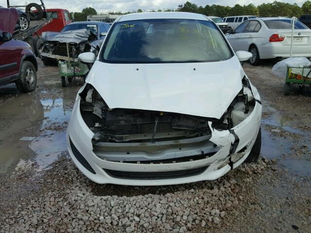 3FADP4BJ9EM197092 - 2014 FORD FIESTA SE WHITE photo 9