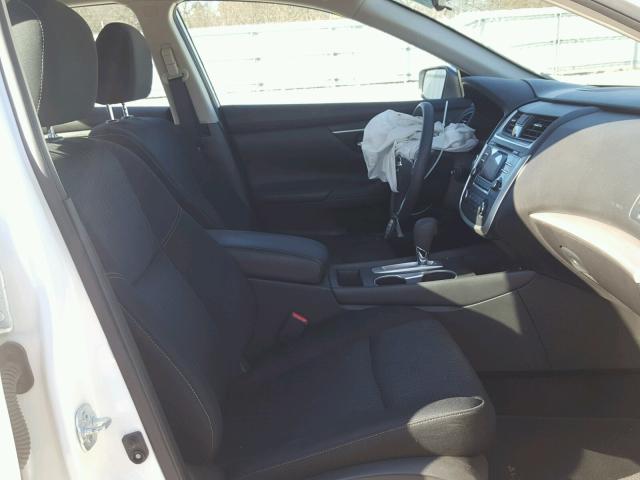1N4AL3AP3GC227948 - 2016 NISSAN ALTIMA 2.5 WHITE photo 5