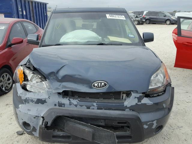 KNDJT2A27B7339954 - 2011 KIA SOUL + BLUE photo 9