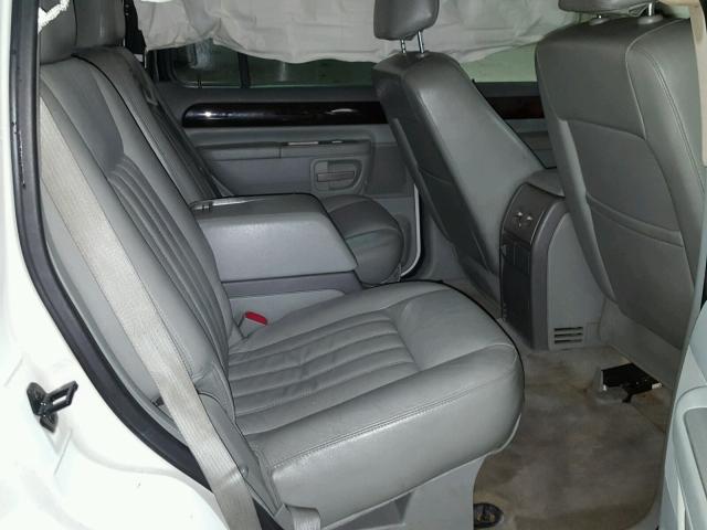 5LMEU78H53ZJ34699 - 2003 LINCOLN AVIATOR 白色 照片 6