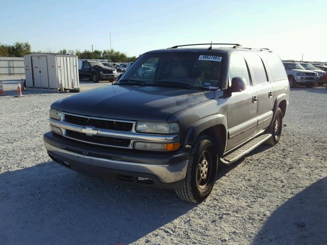 1GNEC16Z52J299868 - 2002 CHEVROLET SUBURBAN C GRAY photo 2