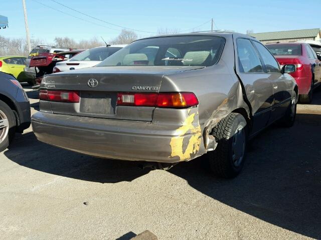 4T1BG22K4XU907279 - 1999 TOYOTA CAMRY CE SILVER photo 4