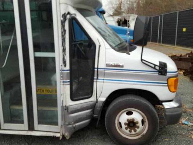 1FDXE45P06DA86050 - 2006 FORD ECONOLINE WHITE photo 9