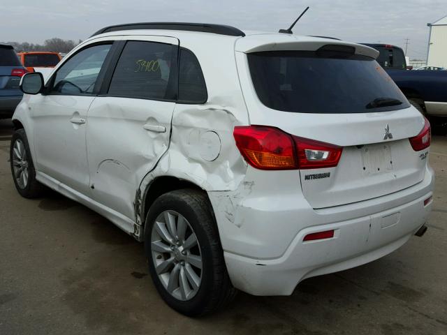 JA4AP4AU2BZ012863 - 2011 MITSUBISHI OUTLANDER WHITE photo 4