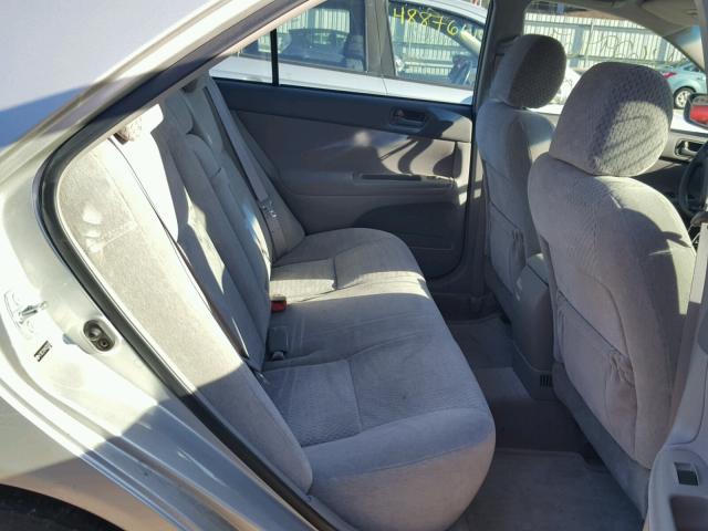 4T1BE32K04U335103 - 2004 TOYOTA CAMRY LE 银色 照片 6