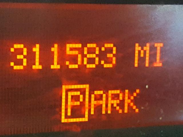 2G2WP552581130387 - 2008 PONTIAC GRAND PRIX GRAY photo 8