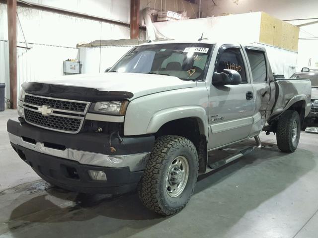 1GCHK23215F963497 - 2005 CHEVROLET SILVERADO SILVER photo 2