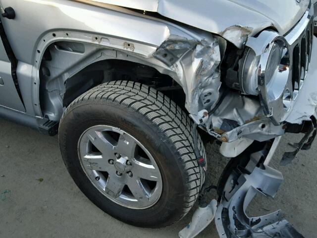 1J4GL58K66W162112 - 2006 JEEP LIBERTY LI SILVER photo 9