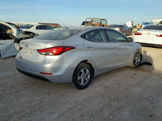 5NPDH4AEXFH614061 - 2015 HYUNDAI ELANTRA SE SILVER photo 4