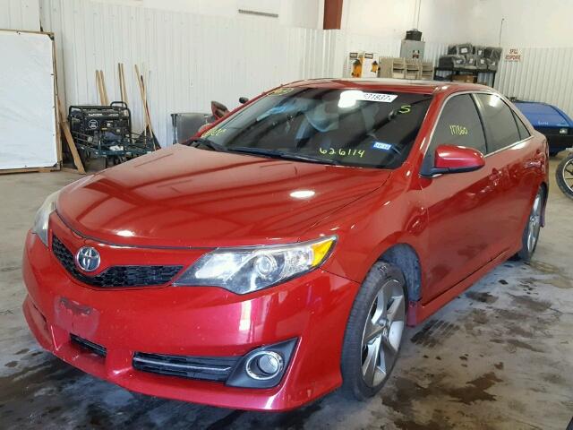 4T1BF1FK0CU626114 - 2012 TOYOTA CAMRY BASE RED photo 2