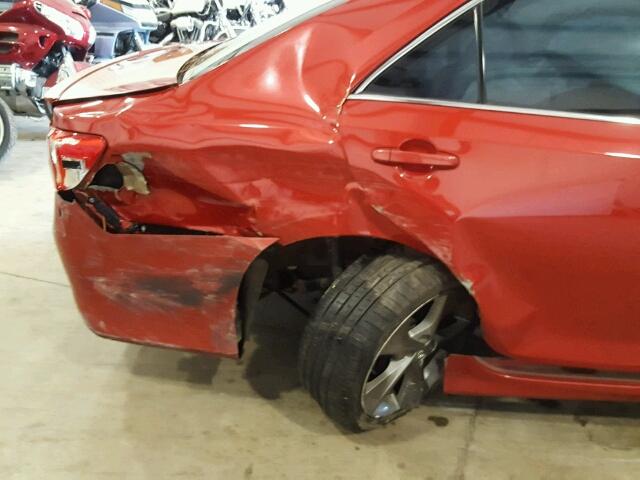 4T1BF1FK0CU626114 - 2012 TOYOTA CAMRY BASE RED photo 9