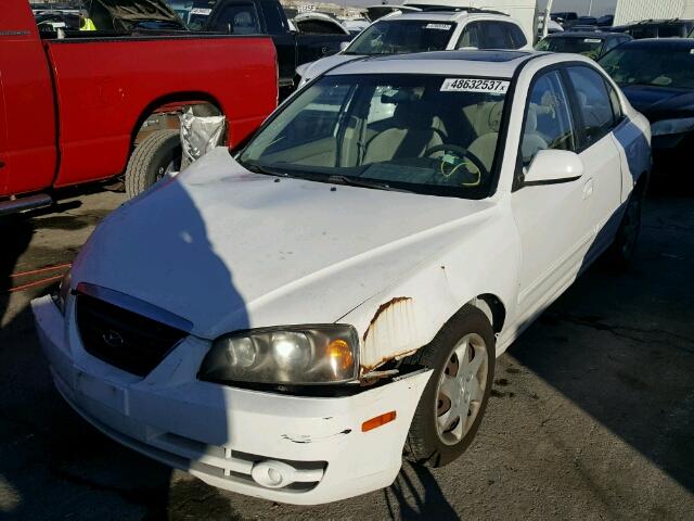 KMHDN46D25U068557 - 2005 HYUNDAI ELANTRA GL WHITE photo 2