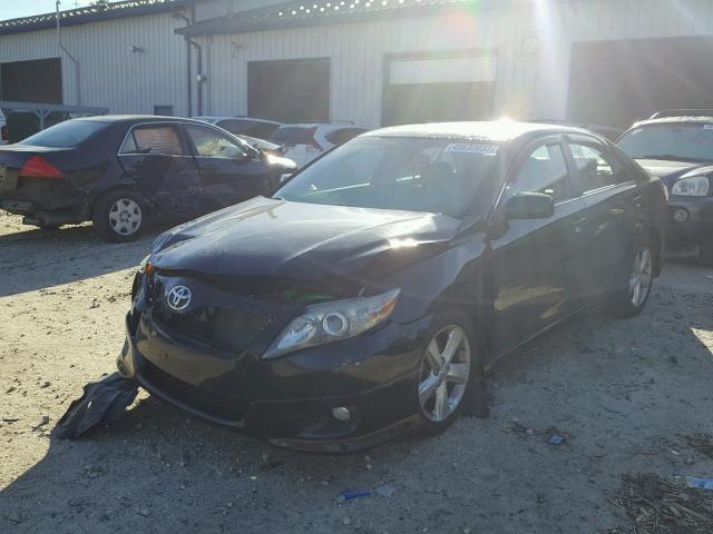 4T1BF3EK3BU690241 - 2011 TOYOTA CAMRY BASE BLACK photo 2