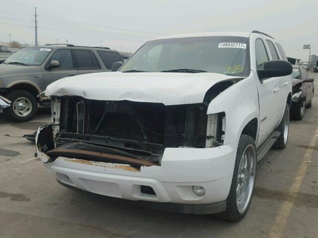 1GNFK13069R204582 - 2009 CHEVROLET TAHOE K150 WHITE photo 2