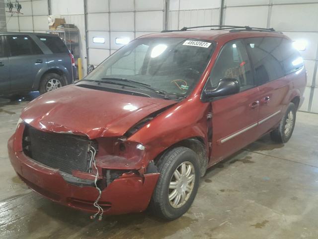 2A4GP54L46R670493 - 2006 CHRYSLER TOWN & COU RED photo 2