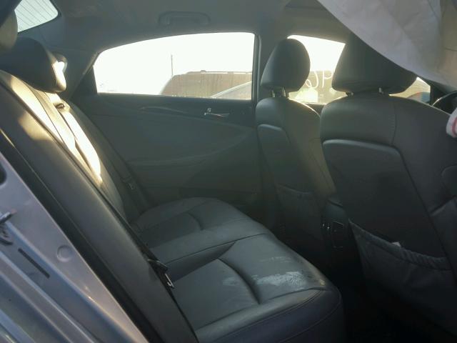 5NPEC4AC6DH554875 - 2013 HYUNDAI SONATA SE 银色 照片 6