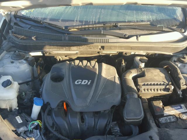 5NPEC4AC6DH554875 - 2013 HYUNDAI SONATA SE 银色 照片 7