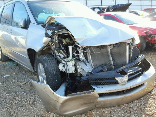 5TDZA22C94S016997 - 2004 TOYOTA SIENNA XLE SILVER photo 9