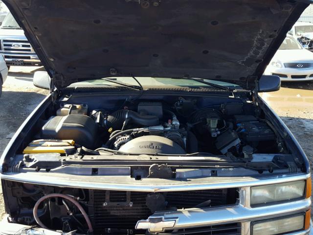 1GNFK16R8VJ372954 - 1997 CHEVROLET SUBURBAN K BLUE photo 7