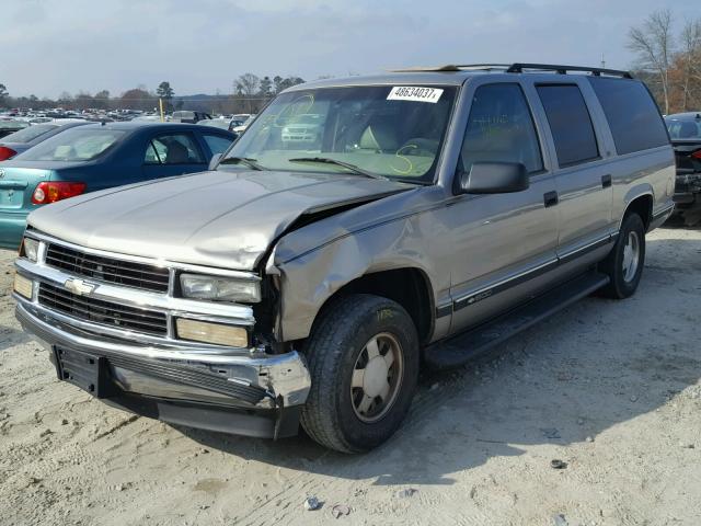 3GNEC16R0XG204299 - 1999 CHEVROLET SUBURBAN C TAN photo 2