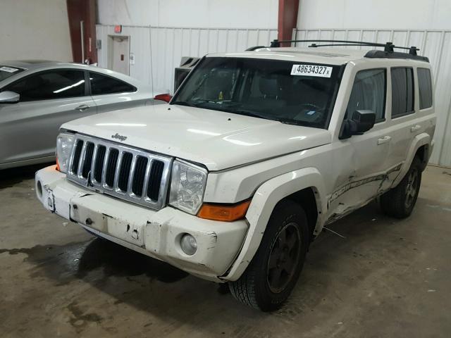 1J8HH48K67C655029 - 2007 JEEP COMMANDER WHITE photo 2