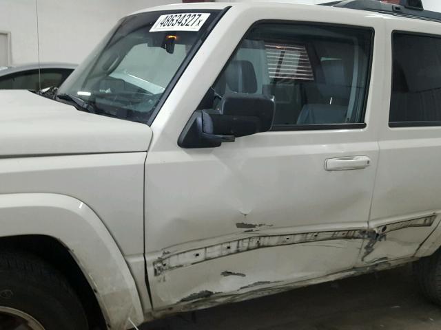 1J8HH48K67C655029 - 2007 JEEP COMMANDER WHITE photo 9