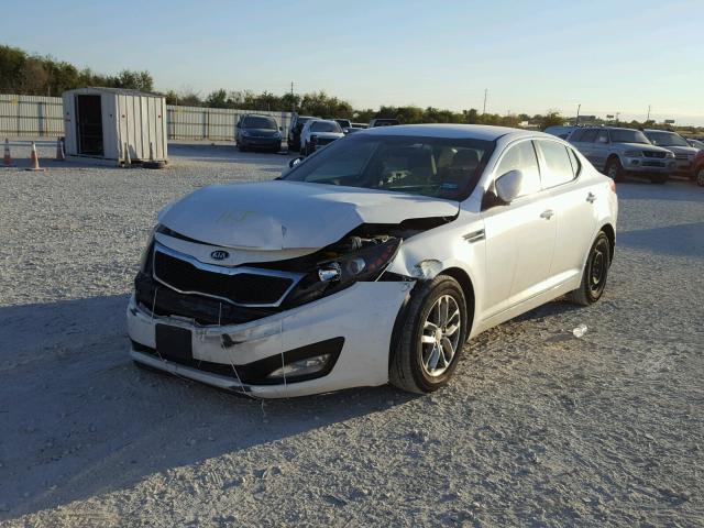 KNAGM4A77D5375931 - 2013 KIA OPTIMA LX WHITE photo 2