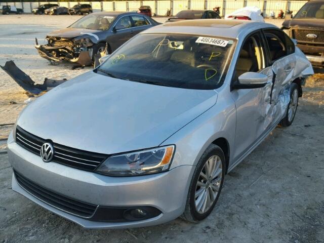 3VWLX7AJ2CM452605 - 2012 VOLKSWAGEN JETTA SEL SILVER photo 2