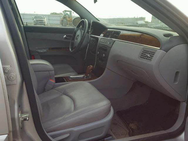 2G4WD532451258327 - 2005 BUICK LACROSSE C SILVER photo 5