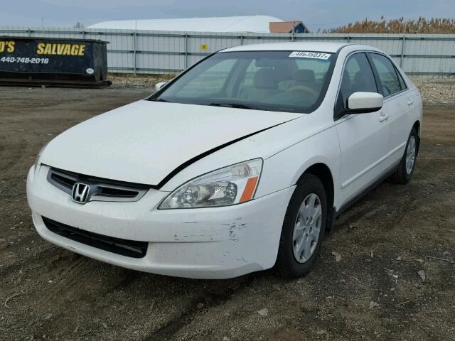 JHMCM56353C003915 - 2003 HONDA ACCORD LX WHITE photo 2