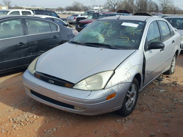 1FAFP34331W378569 - 2001 FORD FOCUS SE SILVER photo 2