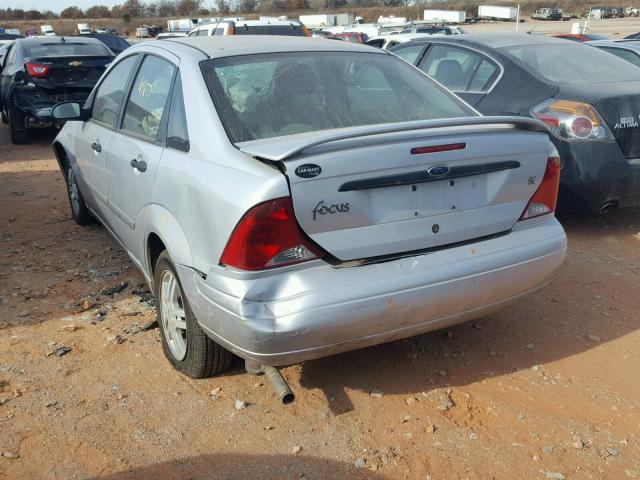 1FAFP34331W378569 - 2001 FORD FOCUS SE SILVER photo 3